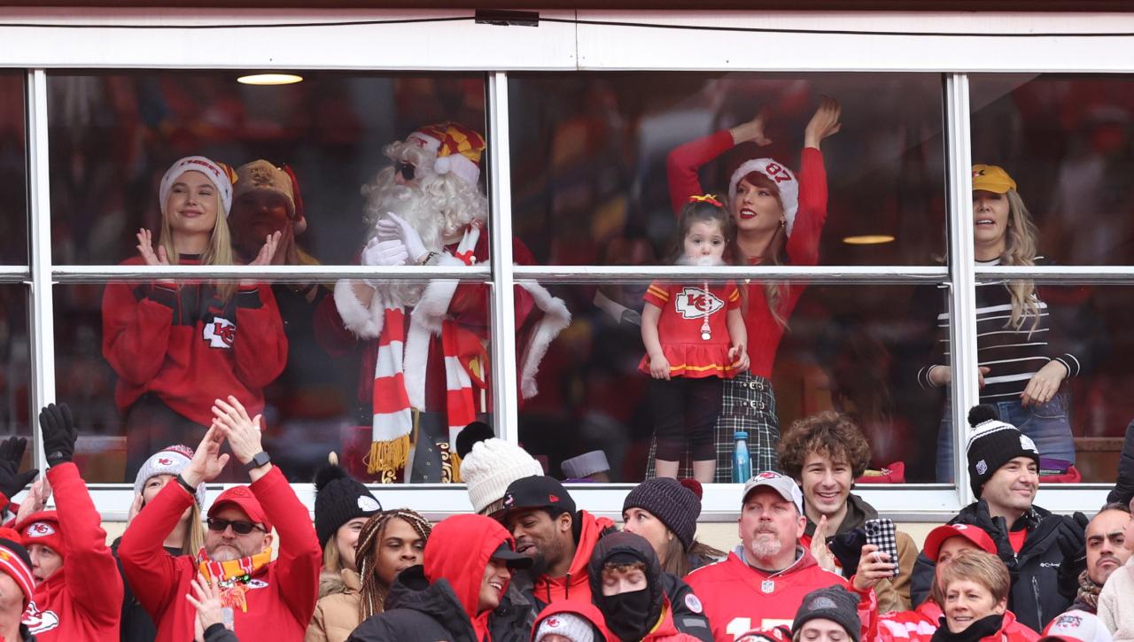 Taylor Swift Was Spotted Watching the Chiefs Game With an Adorable Toddler! Who Is the Mystery Girl?
